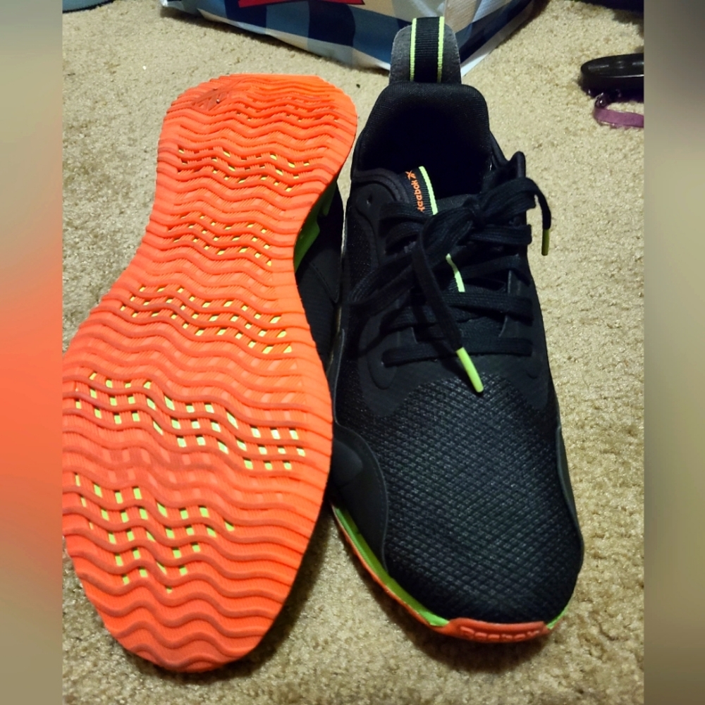 Reebok Men's Zig Dynamica Running Shoe, Core Black/Neon Mint/Orange size 9.5